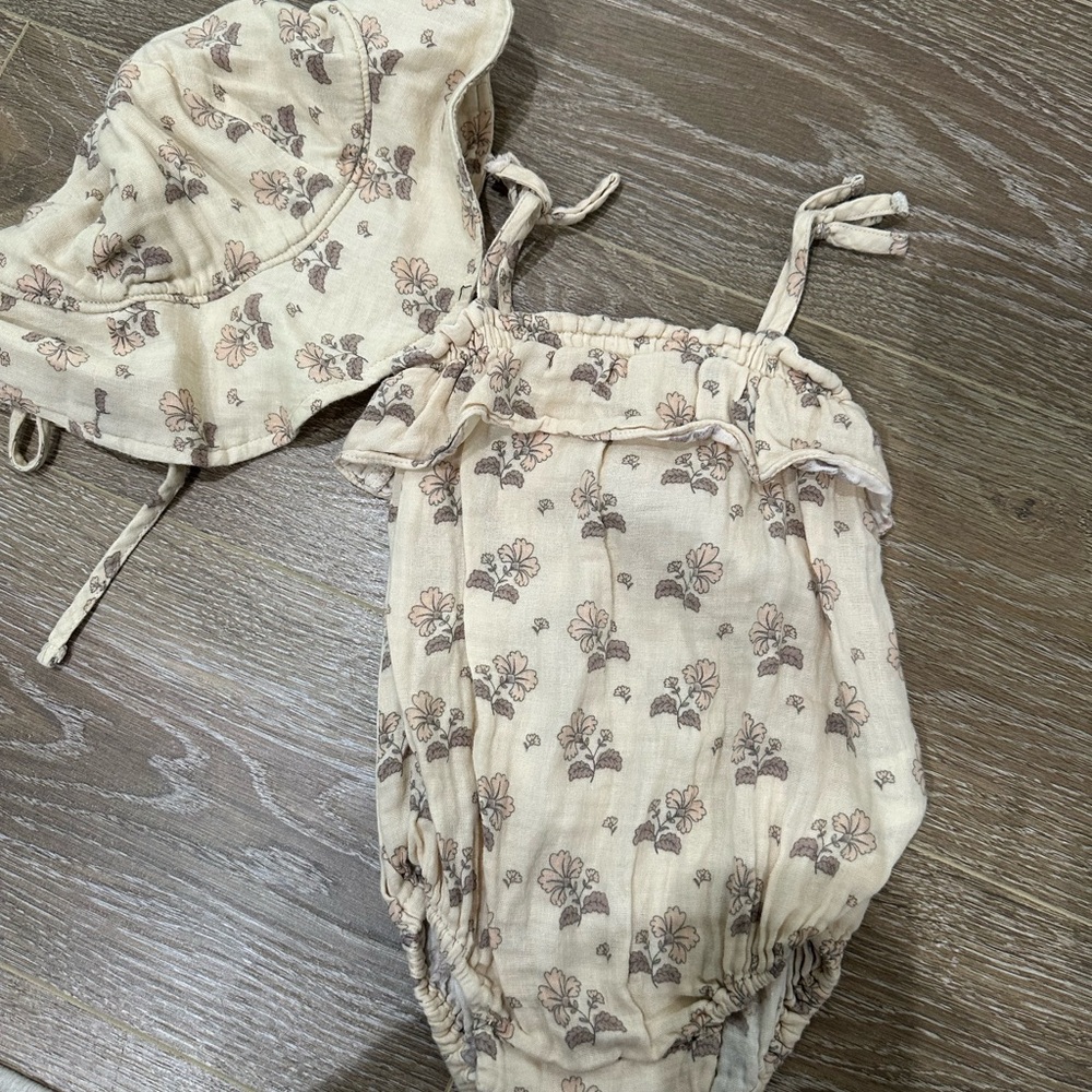 Quincy Mae Cream Floral Bodysuit and Hat Set